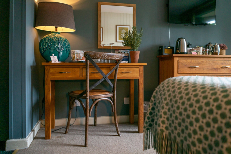 Bedroom 2, The Bird In Hand, Wokingham