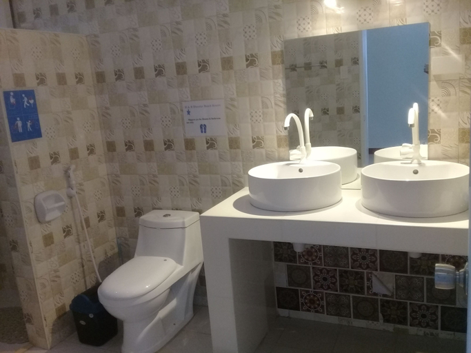 Bathroom 5, D&B Bluestar Beach Resort, Panglao