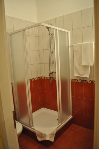 Bathroom 4, Wien Hotel, L'vivs'ka