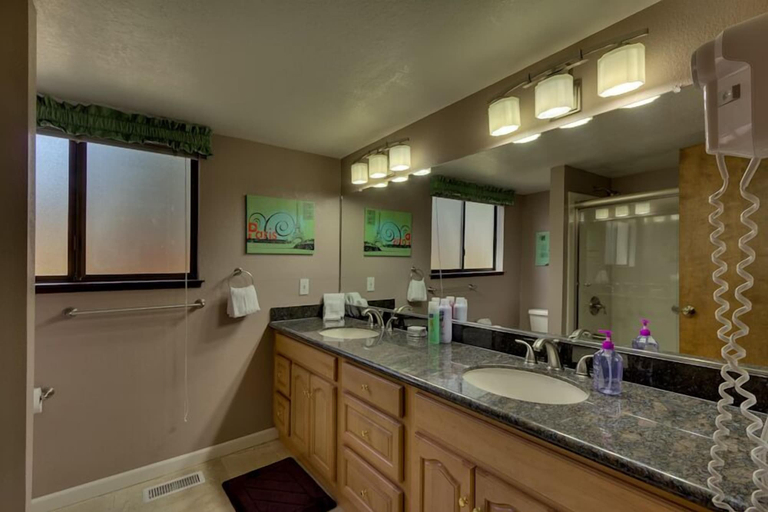 Bathroom 3, 3042 Sierra Blvd., El Dorado