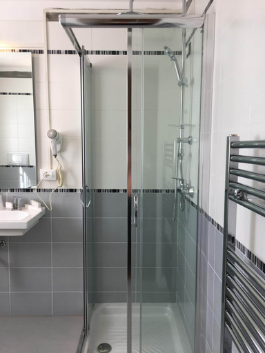 Bathroom 3, Formula International & Puravita SPA, Rovigo