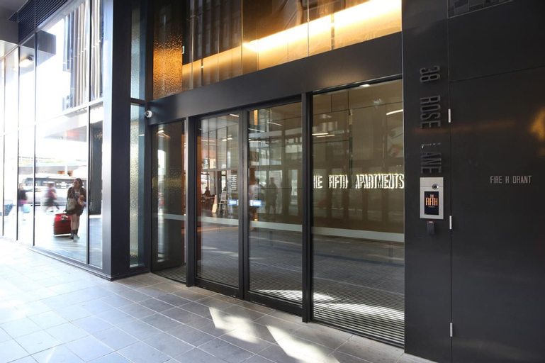 Exterior & Views 2, The Escape in Southern Cross Station, Melbourne