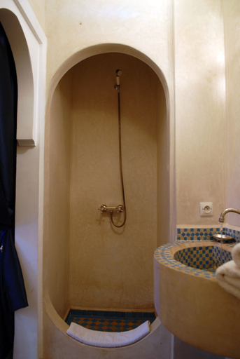 Bathroom 5, Riad Aubrac, Marrakech