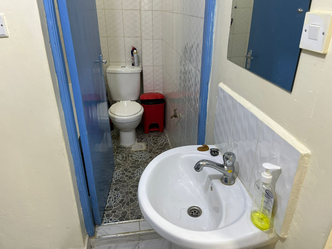 Bathroom, Remarkable 2-bed Apartment, Cozy and Comfortable, Kiambu