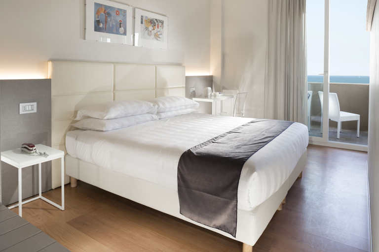 Bedroom 3, Hotel Ascot & Spa, Rimini