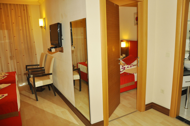 Bedroom 3, Sidekum Hotel - All Inclusive, Manavgat