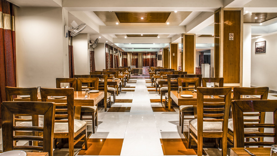 Food & Drinks 4, Sukhsagar Regency, Shimla