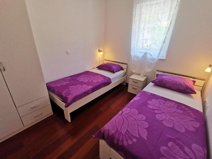 Bedroom 3, Apartment Villa Sara, Crikvenica