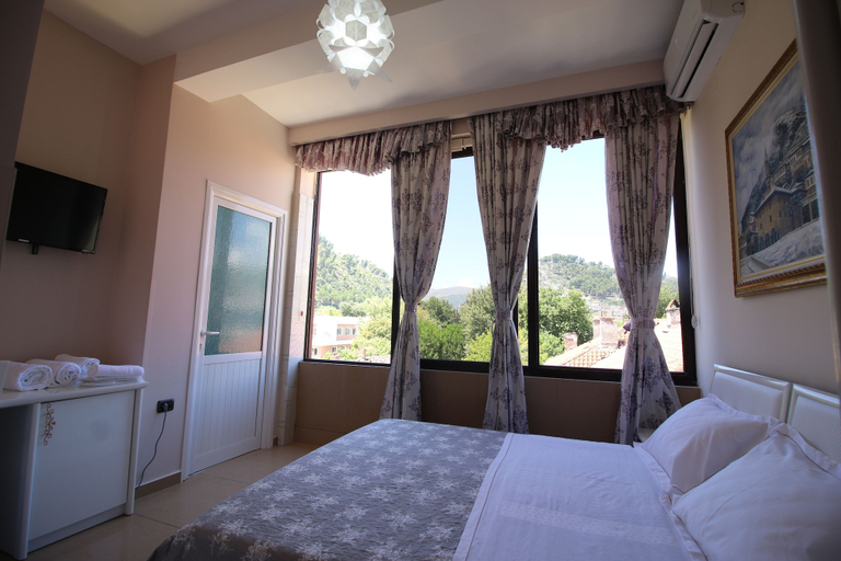 Bedroom 3, Hotel Orestiada, Beratit