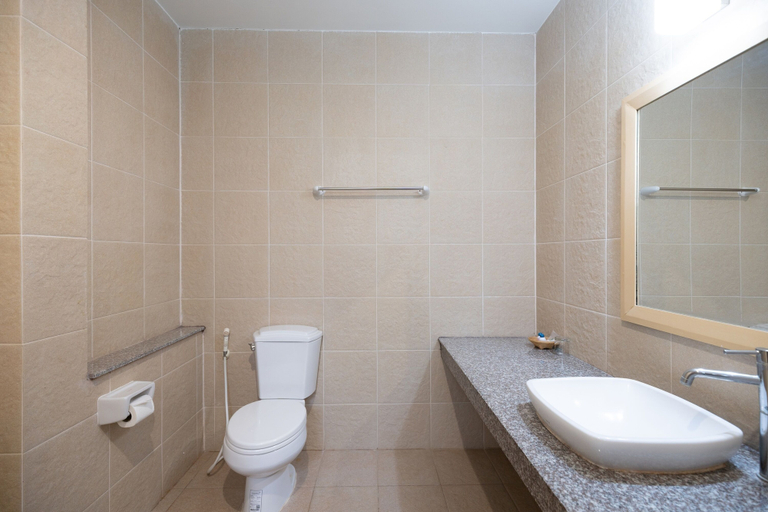 Bathroom 4, Thara Cholapruek Resort, Ban Na