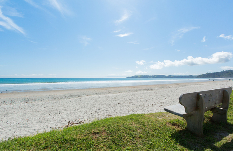 Others 5, Apartment On The Beach, Auckland