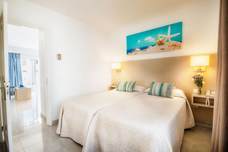 Bedroom 3, Apartamentos LIVVO Oasis, Las Palmas
