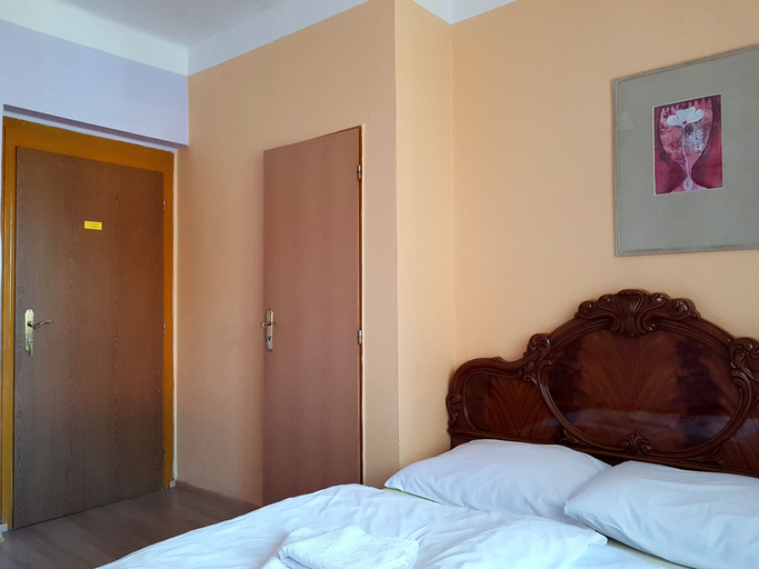 Bedroom 2, Hotel Bor, Mělník