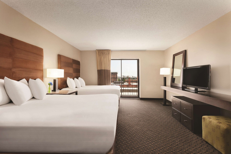 Bedroom 1, Hyatt Regency Green Bay, Brown