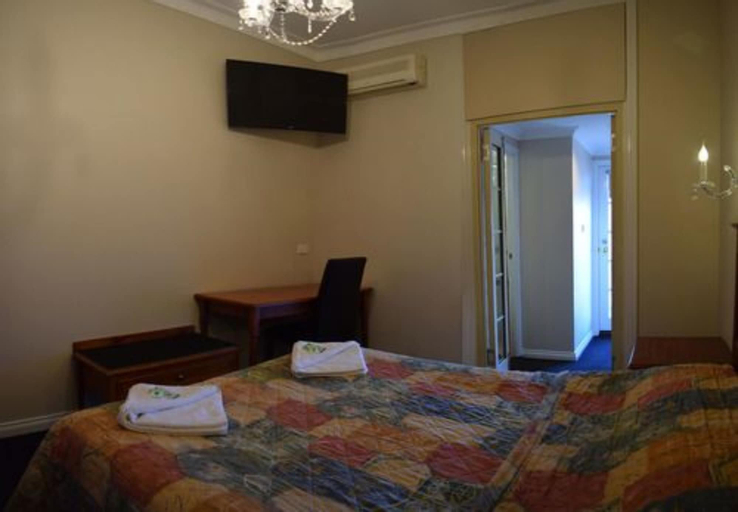 Bedroom 5