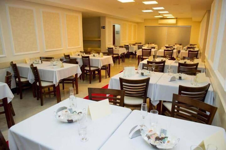 Food & Drinks 5, Hotel Premier, Rio Claro