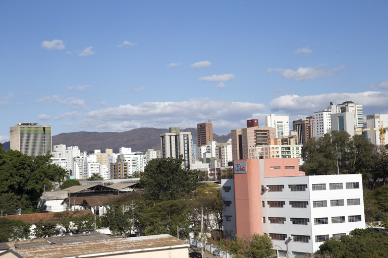 Exterior & Views 16