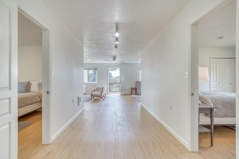 Bedroom 1, Shore Thing, Tillamook