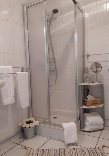 Bathroom 5, B&B Chambres d'Hotes Les Airelles, Hautes-Alpes