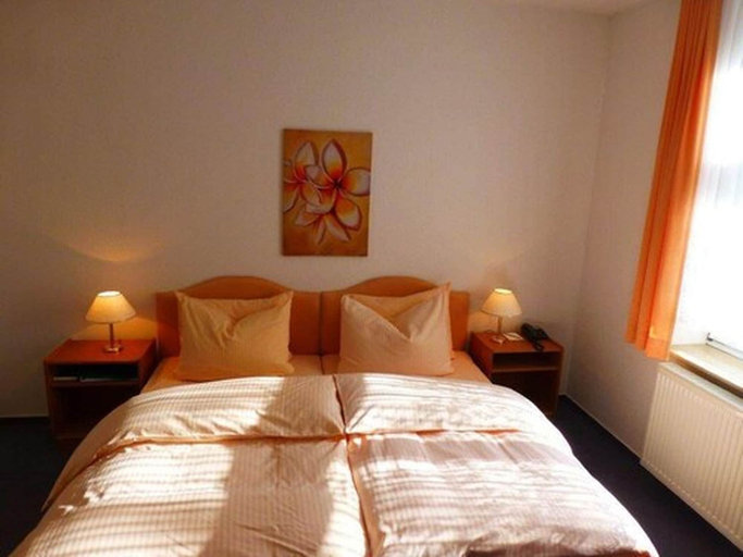 Bedroom 3, Parkhotel Waldschlösschen, Erzgebirgskreis