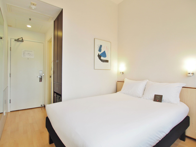 Bedroom 5, ibis Hong Kong North Point, Hong Kong Island