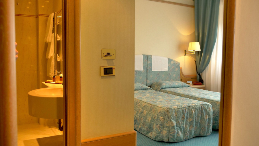 Bedroom 2, 501 Hotel, Vibo Valentia