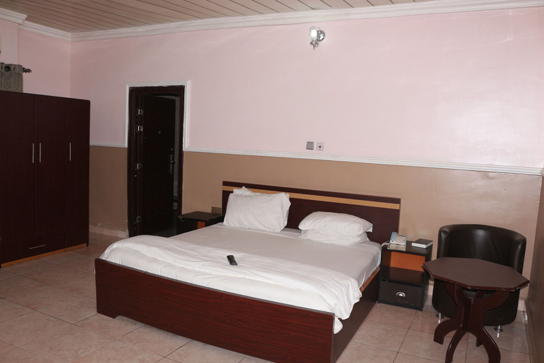 Bedroom 2, NEW POINT HOTEL AND SUITES, Uyo