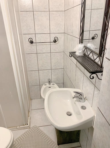Bedroom 5, Albergo La Villetta, La Spezia