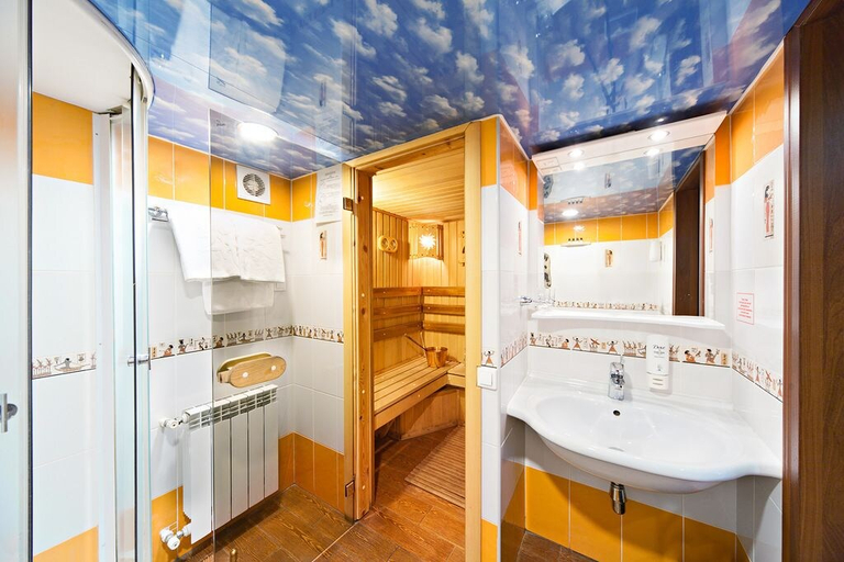 Bathroom, Hotel Moya, Volzhskiy rayon