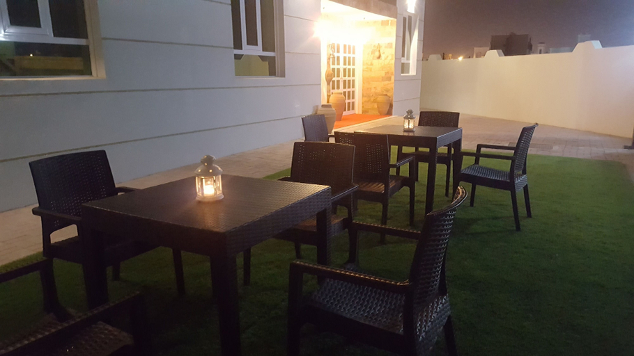 Food & Drinks, Muscat Royal Villa, Seeb