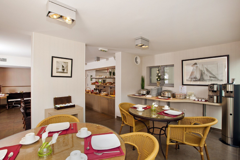 Food & Drinks 5, Residhome Arcachon Plazza, Gironde