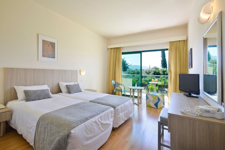 Bedroom 3, Natura Beach Hotel and Villas
