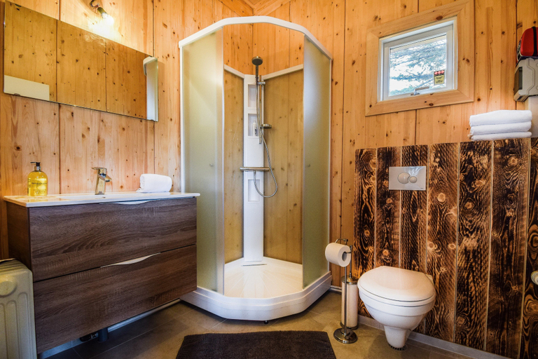 Bathroom, Brún cottage, Biskupstungnahreppur