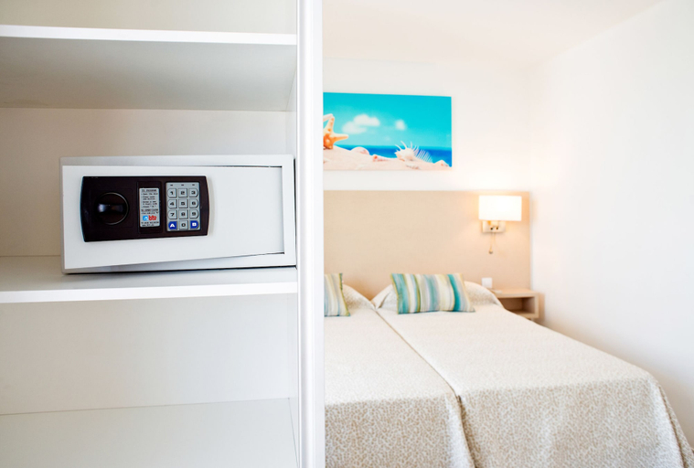 Bedroom 3, Apartamentos LIVVO Oasis, Las Palmas