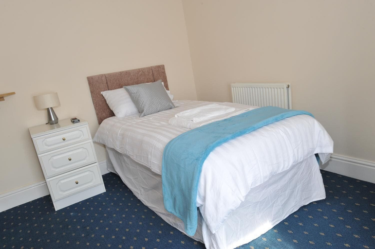 Bedroom 2, California Hotel, Anglesey