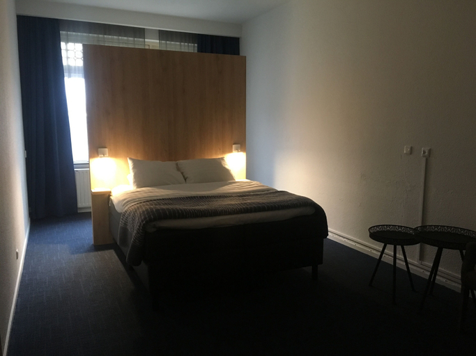 Bedroom 3, Hotel Wilhelmina, Venlo