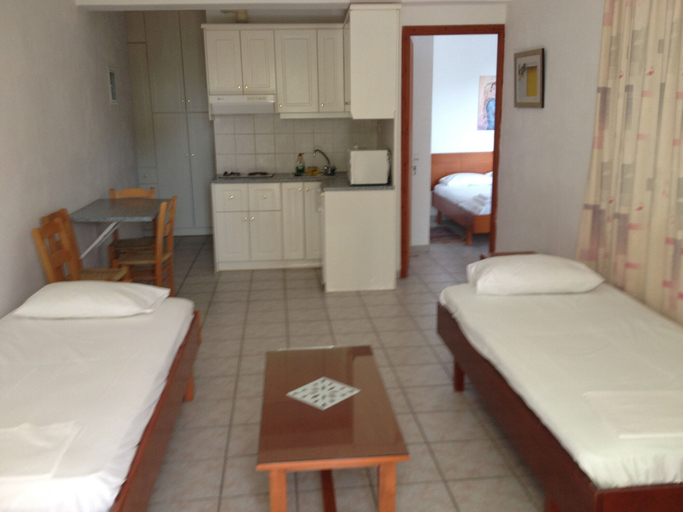 Bedroom 3, Gikas Apartments, Central Greece