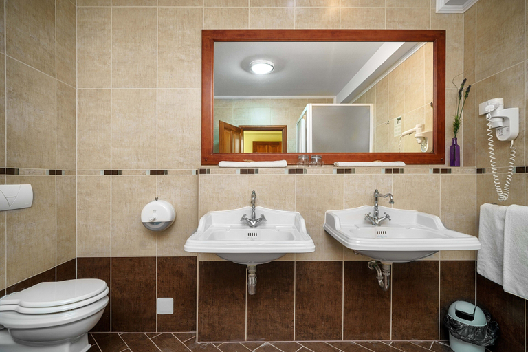 Bathroom 4, Vrata Krke Hotel, Šibenik