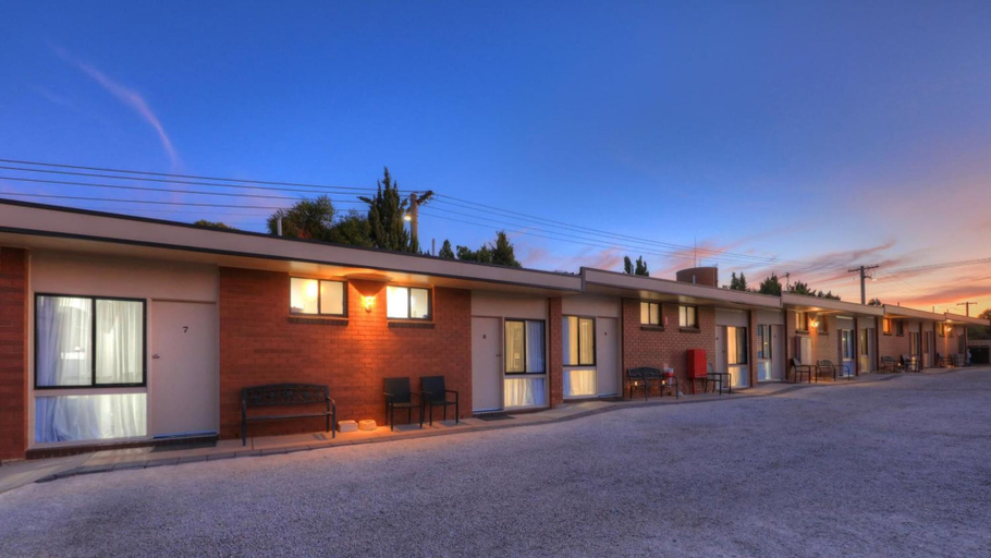 Exterior & Views 2, Paruna Motel, Swan Hill - Central