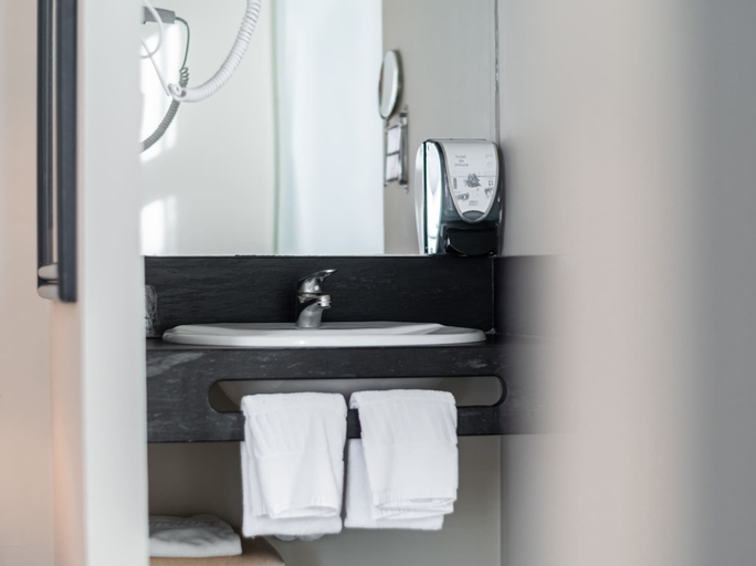 Bedroom 4, Hotel De Moura, Moura