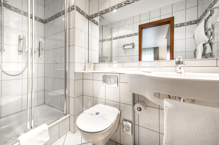 Bathroom 4, Akzent Hotel Köhler, Gießen