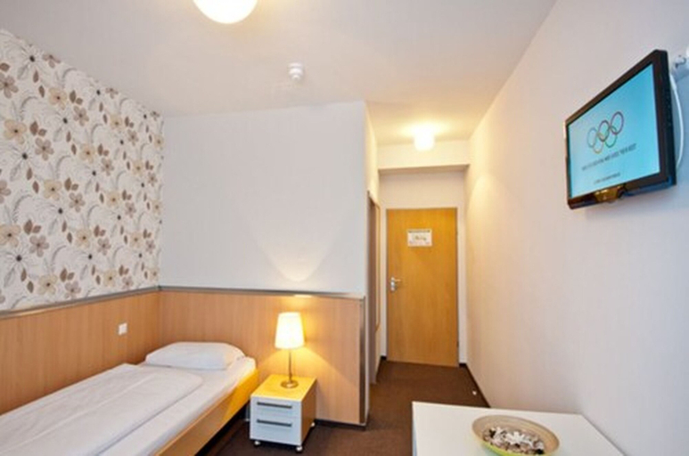 Bedroom 4, Hotel Flämischer Hof, Kiel