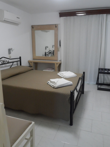 Bedroom 3, Villa Giorgos, South Aegean