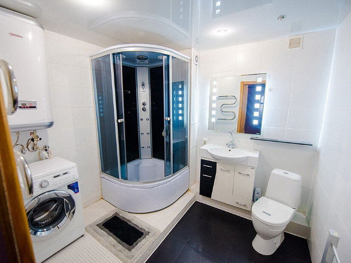 Bathroom, Apartment on Bestuzheva 15, Vladivostok gorsovet