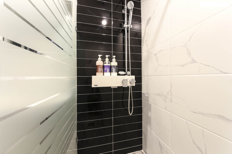 Bathroom 3, Hotel the Ace, Tongyeong
