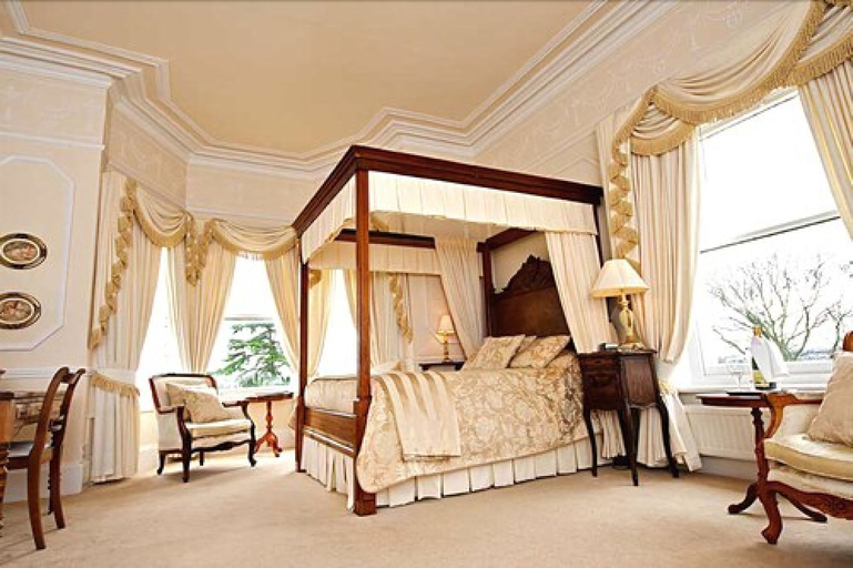 Bedroom 2, Munstone House Hotel, Herefordshire