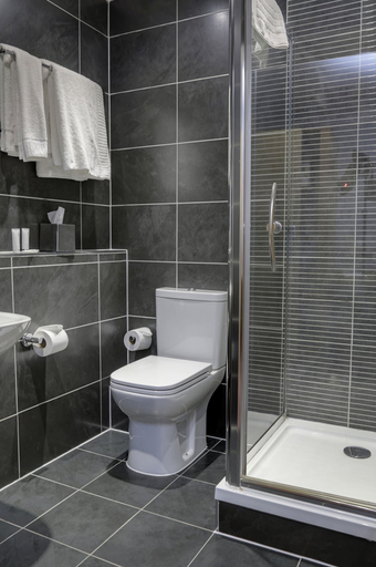 Bathroom 3, Linton Lodge Hotel, BW Signature Collection, Oxfordshire