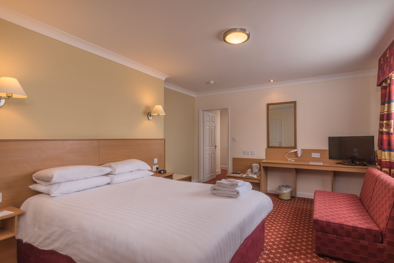 Bedroom 4, Belvilla Crewe Arms Hotel, Cheshire East