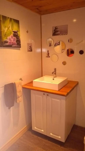 Bathroom 3, Motel Le Saint Alex, Maskinongé