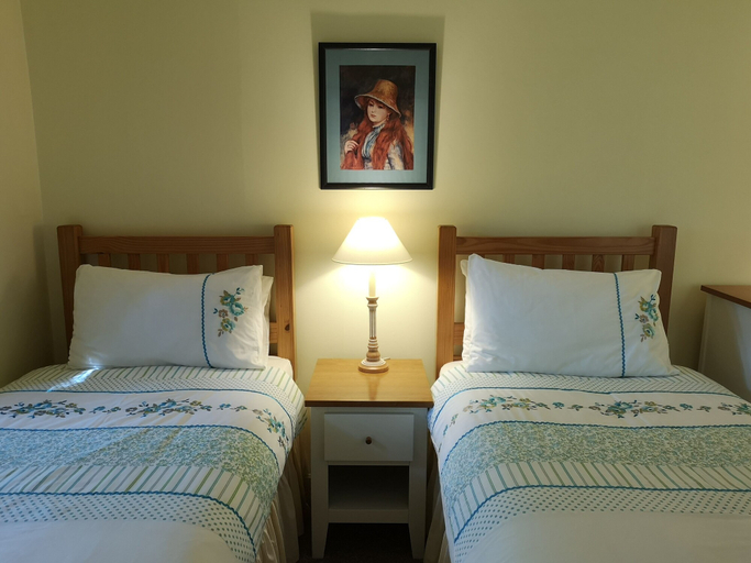 Bedroom 2, Annslea Garden Cottage, Perthshire and Kinross